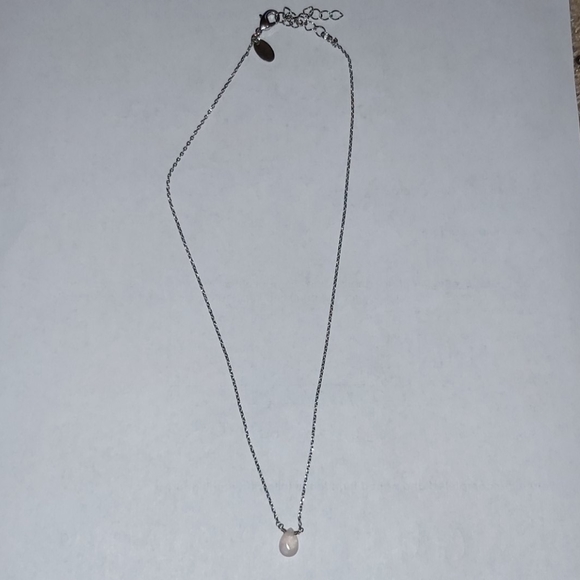 Rose quartz tear drop silver pendant necklace